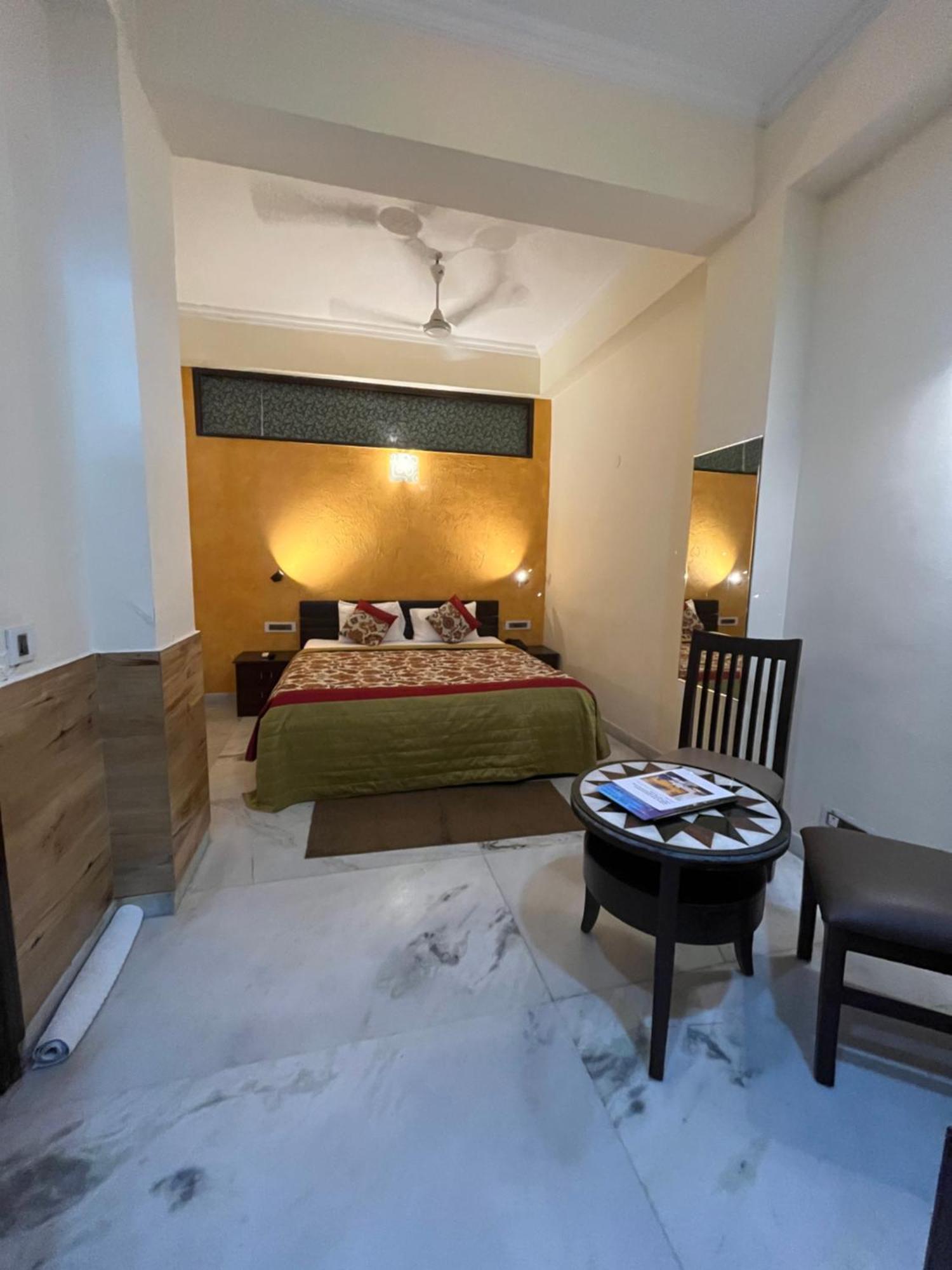 Treehouse Narmade A Riverfront Resort & Spa Narmadapuram Hoshangabad Eksteriør bilde
