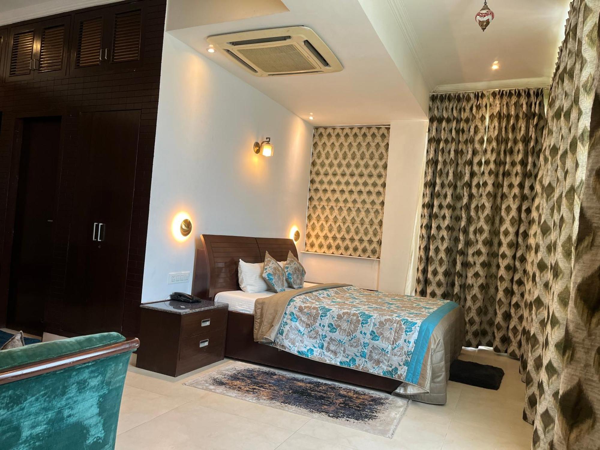 Treehouse Narmade A Riverfront Resort & Spa Narmadapuram Hoshangabad Eksteriør bilde