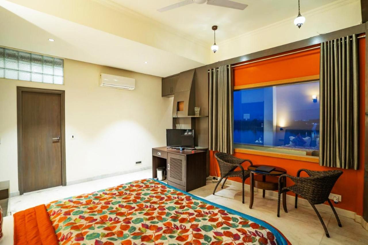 Treehouse Narmade A Riverfront Resort & Spa Narmadapuram Hoshangabad Eksteriør bilde